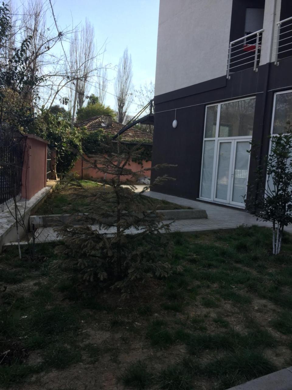 Rruga Don Bosko Apartment ティラナ エクステリア 写真